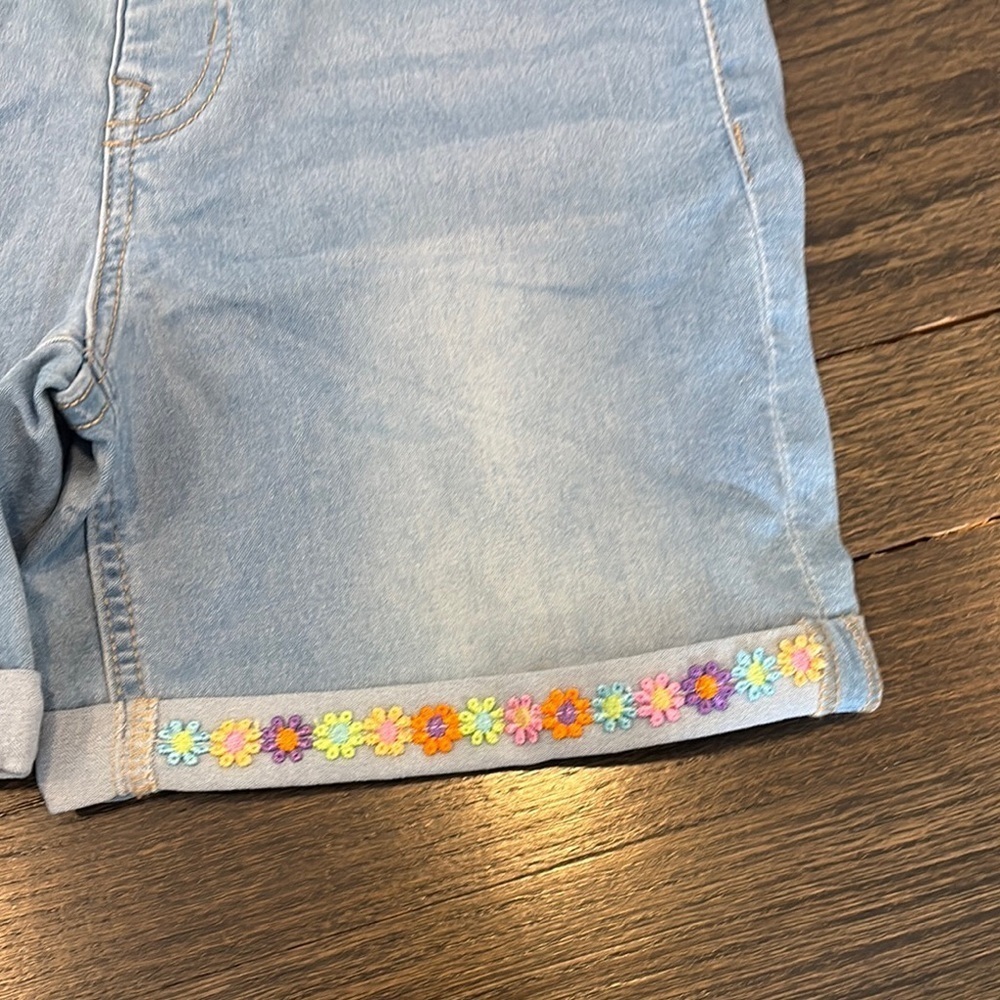 NWT Juniors Light Blue Jean Shorts with Colorful Hem Trim (size16) - Picture 3 of 5